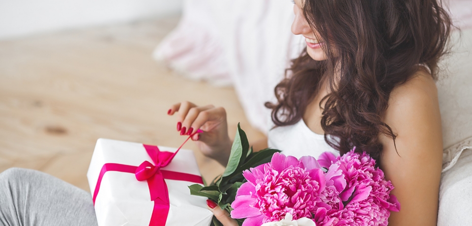 Celebrating Love and Individuality: Personalized Gifts Idea for Her